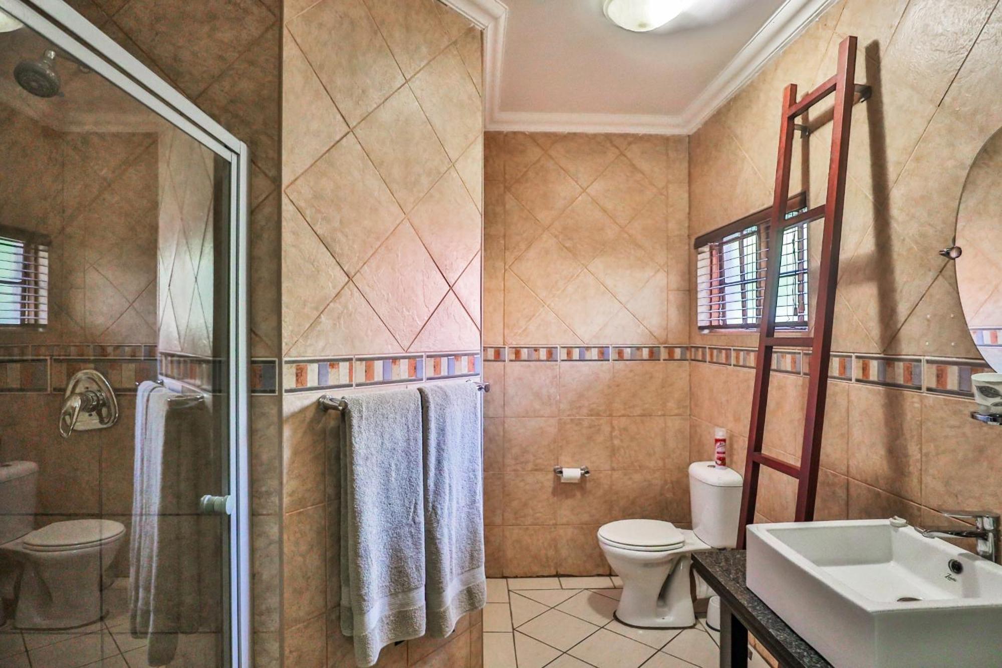 Sunset Ridge Guest House Rustenburg Exterior photo