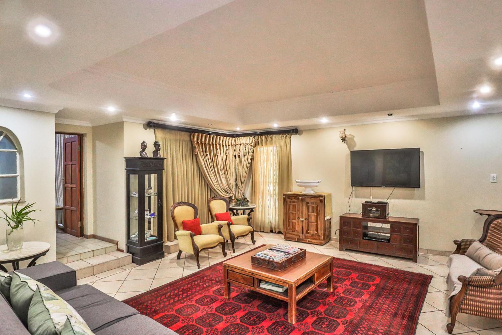 Sunset Ridge Guest House Rustenburg Exterior photo